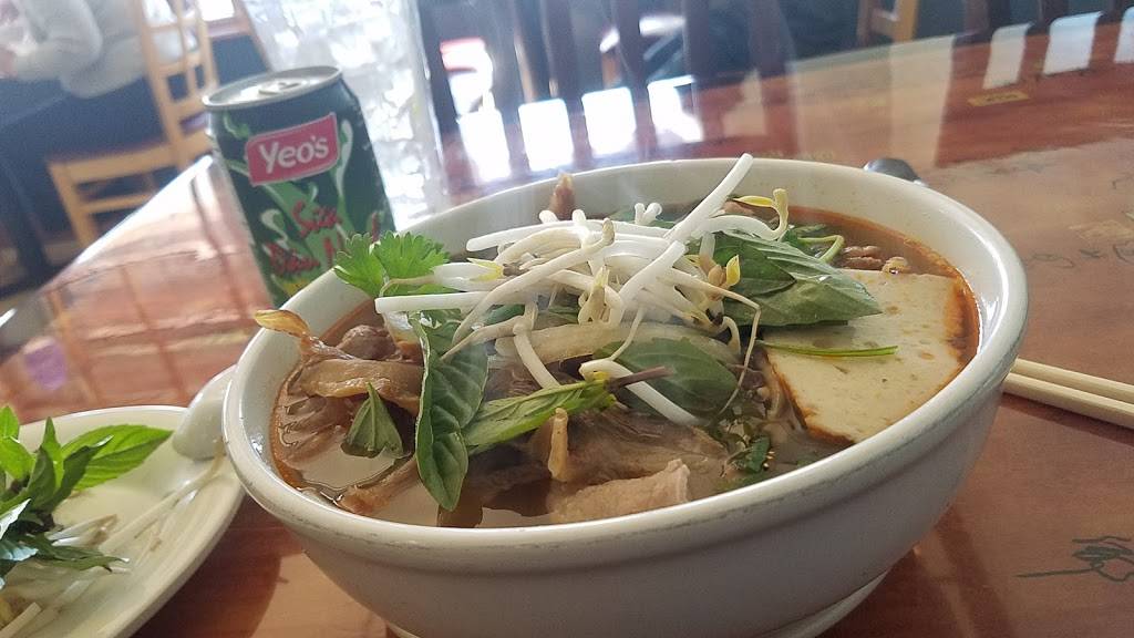 iPho Vietnamese Cuisine | cafe | 11929 Montgomery Rd, Cincinnati, OH 45249, USA | 5137740700 OR +1 513-774-0700
