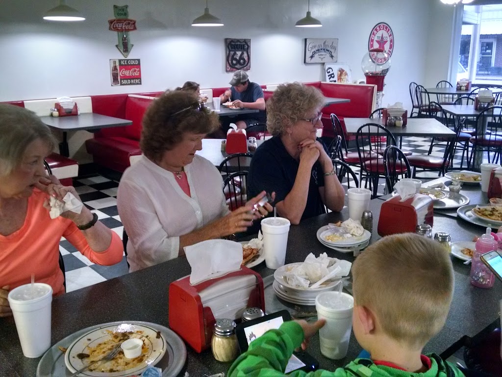 Pizza Plus | restaurant | 119 Edmonds Ave, McCrory, AR 72101, USA | 8707312200 OR +1 870-731-2200