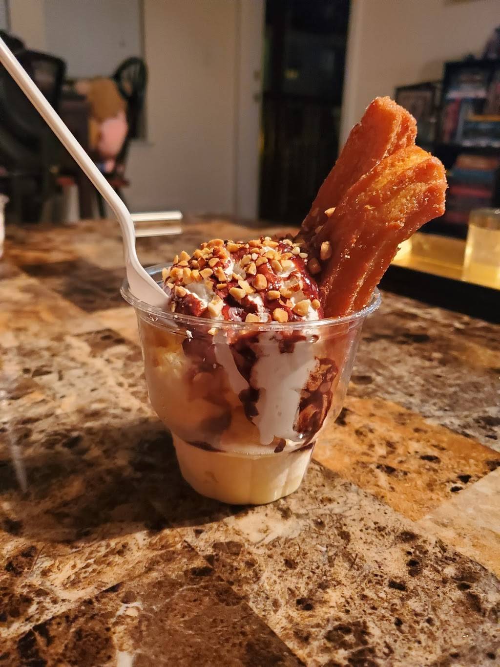 Xurro, Churro Factory | restaurant | 600 Cagan Park Ave Suite 105, Clermont, FL 34714, USA | 3524323691 OR +1 352-432-3691