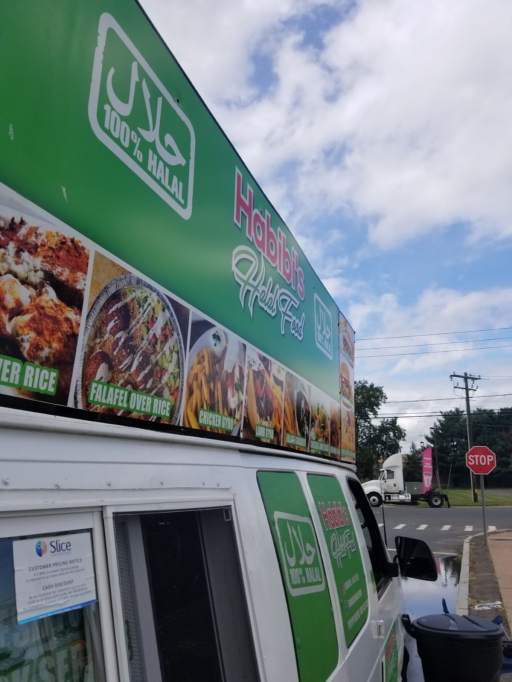 Habibis Halal Food | restaurant | Weston St and, W Service Rd, Hartford, CT 06120, USA | 8609523001 OR +1 860-952-3001