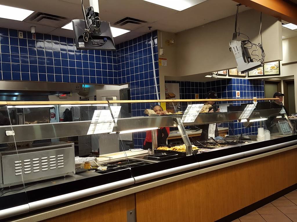 Boston Market | restaurant | 605 Portion Rd, Lake Ronkonkoma, NY 11779, USA | 6314714800 OR +1 631-471-4800