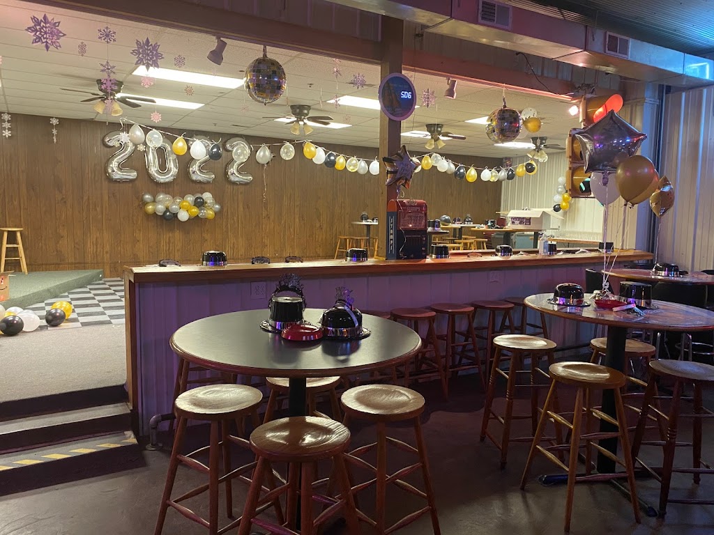 The Peak HonkyTonk Saloon | restaurant | 503 E Main St, Medaryville, IN 47957, USA | 2198431020 OR +1 219-843-1020