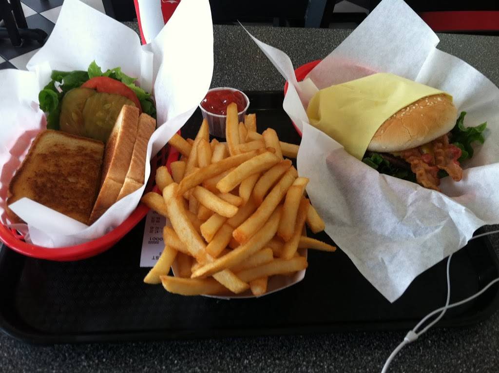 Brea’s Best Burgers | restaurant | 707 S Brea Blvd, Brea, CA 92821, USA | 7149902615 OR +1 714-990-2615