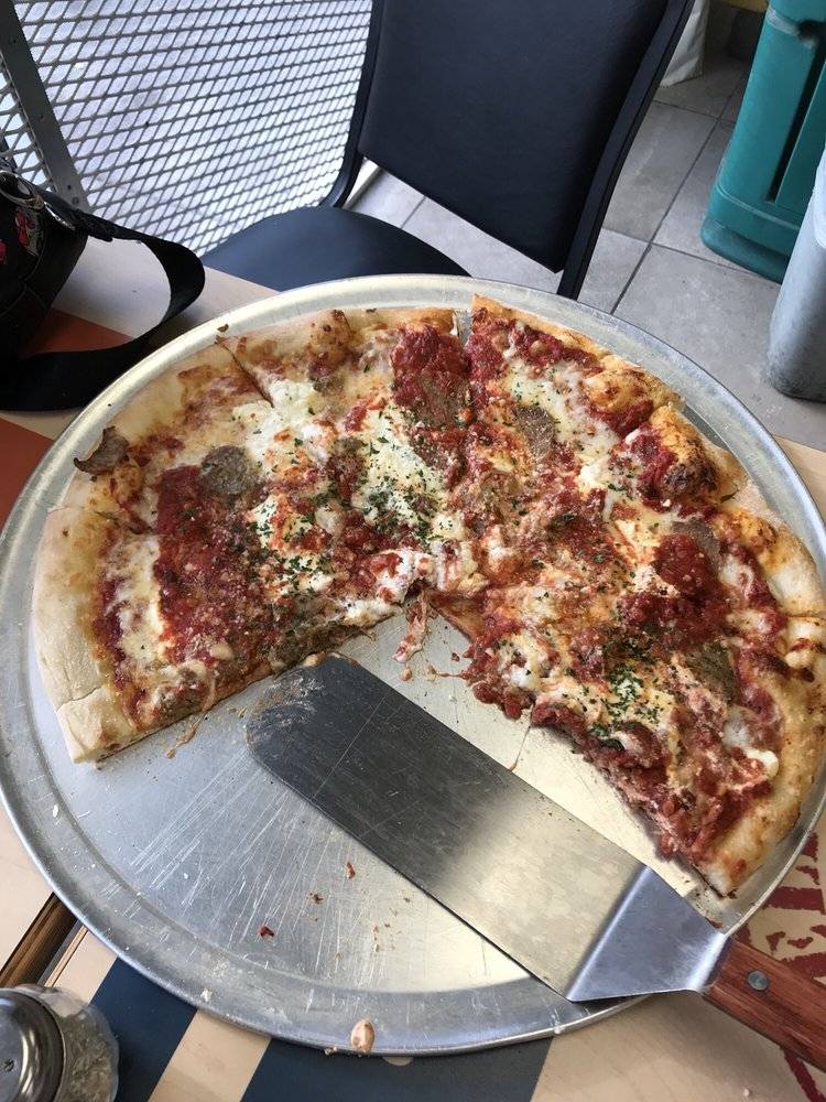 Angelina Station Pizza | restaurant | 16138 FL-54, Odessa, FL 33556, USA | 8138522400 OR +1 813-852-2400