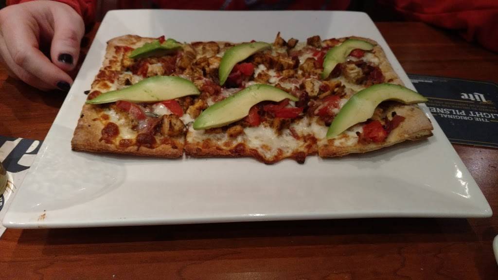 Grid Iron Sports Bar | restaurant | 934 Township Line Rd, Phoenixville, PA 19460, USA | 6109337446 OR +1 610-933-7446