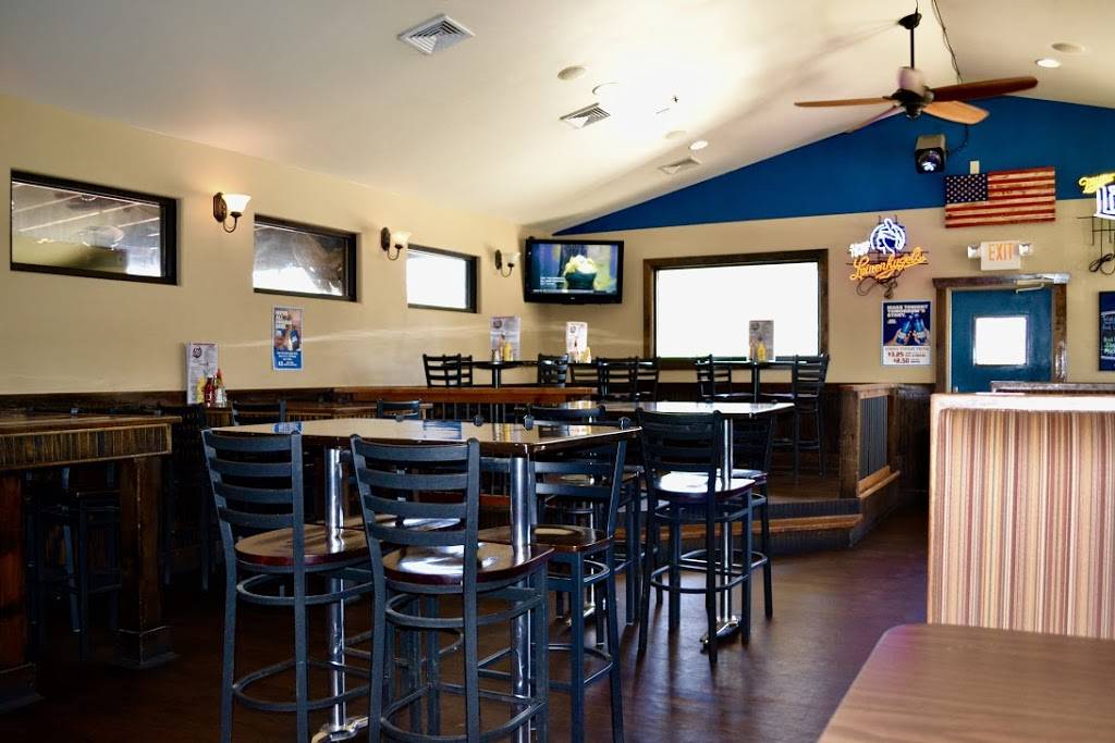 Sidelines Sports Bar & Grill | restaurant | 2 S. Sharp Street, Millville, NJ 08332, USA | 8568251667 OR +1 856-825-1667