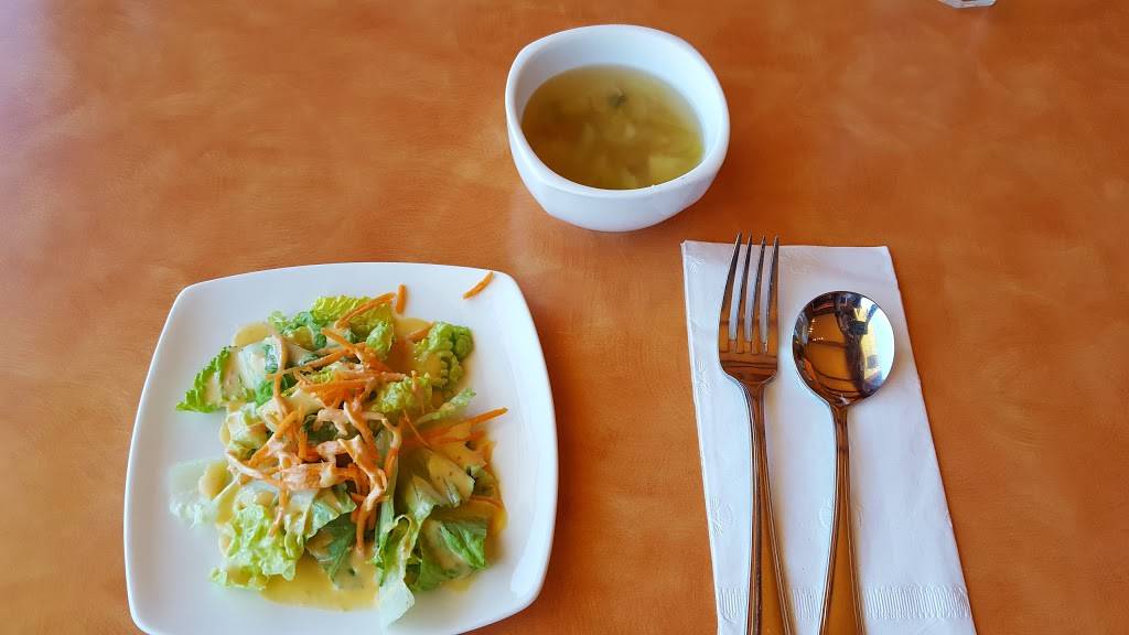 Ginger Thai Kitchen | restaurant | 1104 S Main St, Salinas, CA 93901, USA | 8314228424 OR +1 831-422-8424