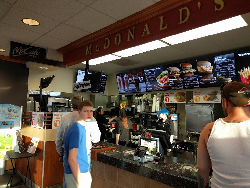 McDonalds | cafe | 9310 W Skyline Pkwy, Proctor, MN 55810, USA | 2186282112 OR +1 218-628-2112