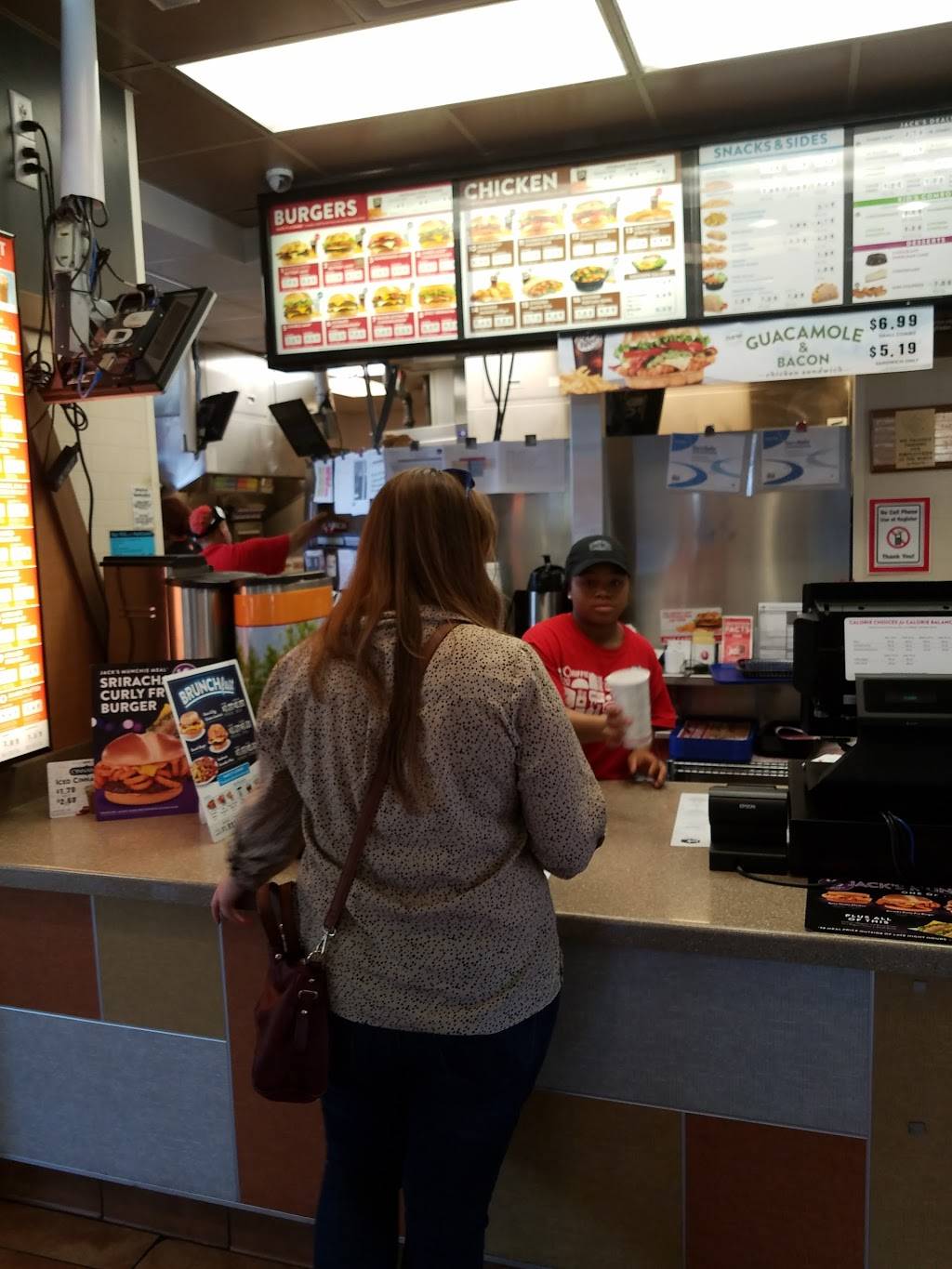 Jack in the Box | restaurant | 4111 Lindell Blvd, St. Louis, MO 63108, USA | 3146521649 OR +1 314-652-1649