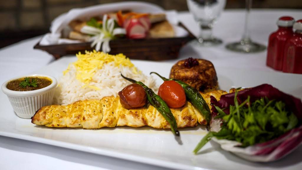 Restaurant Yas | restaurant | 5563 Chemin Upper Lachine, Montréal, QC H4A 2A7, Canada | 5144830303 OR +1 514-483-0303