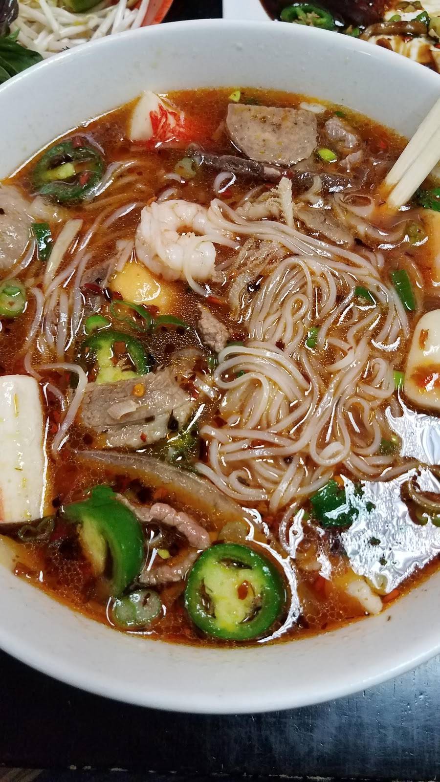 Pho King | restaurant | 1424 N Ben Maddox Way, Visalia, CA 93292, USA | 5597136678 OR +1 559-713-6678