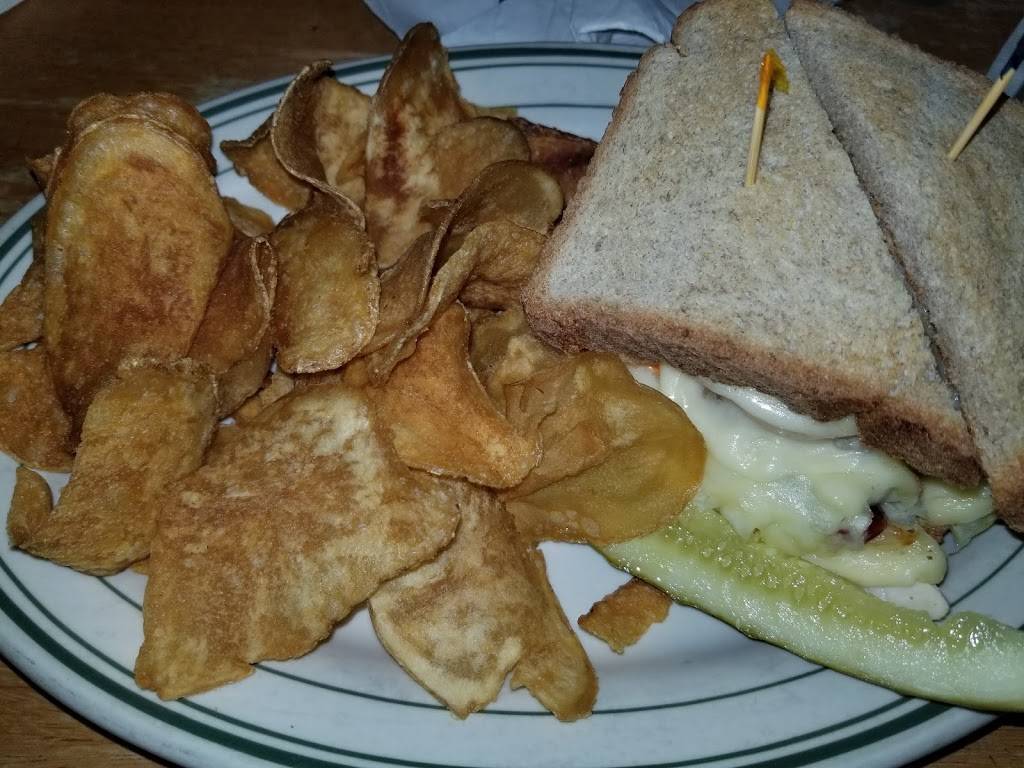 The Blarney Station | restaurant | 10 Railroad Ave, Warwick, NY 10990, USA | 8459861509 OR +1 845-986-1509