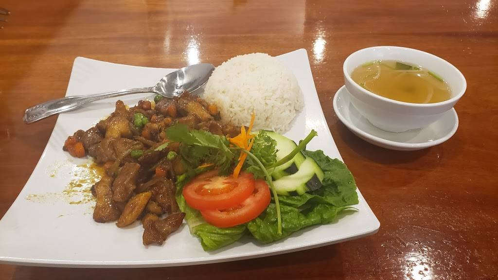 Pho Good | restaurant | 10952 W 74th Terrace, Shawnee, KS 66203, USA | 9132689000 OR +1 913-268-9000