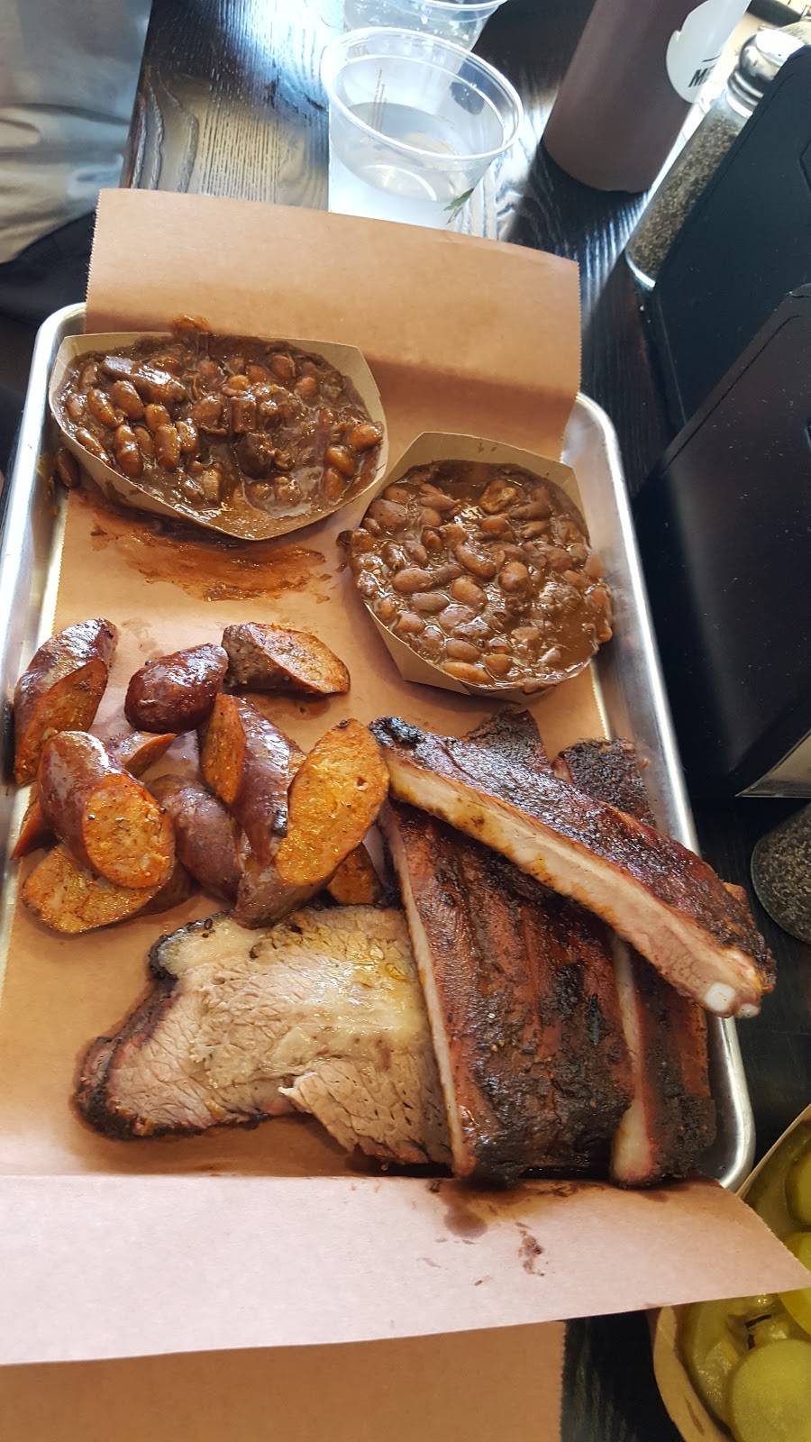 Central Coast Meat Market | restaurant | 841 Dolliver St, Pismo Beach, CA 93449, USA | 8059365056 OR +1 805-936-5056