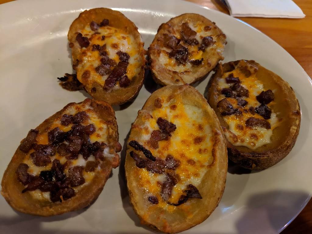 Roosters | restaurant | 101 Old Bank Rd, Milford, OH 45150, USA | 5135769464 OR +1 513-576-9464