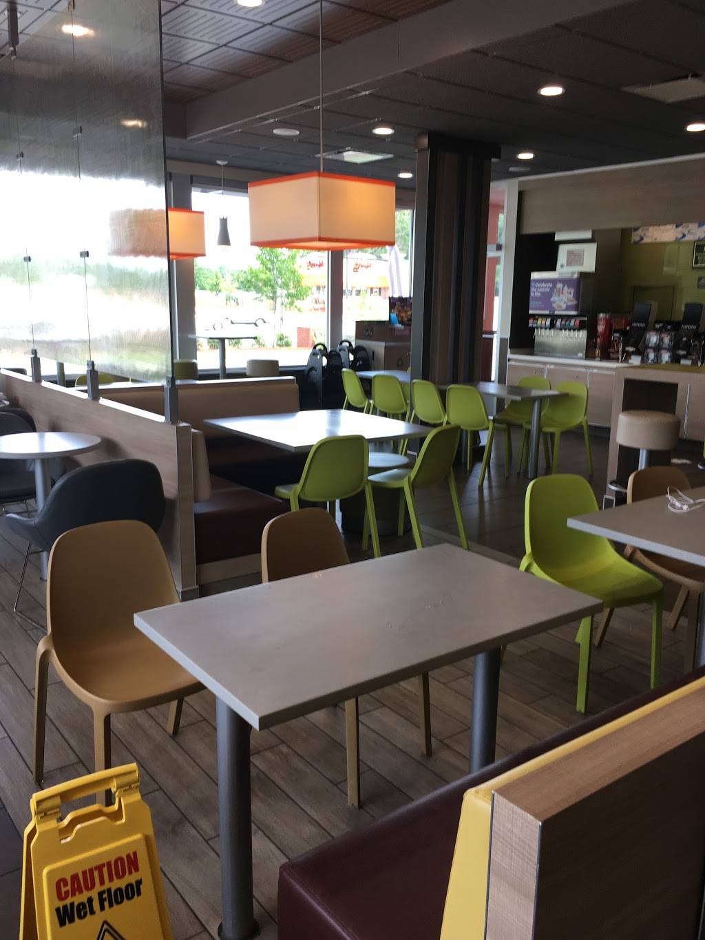 McDonalds | cafe | 9320 Steele Creek Rd, Charlotte, NC 28273, USA | 7045839274 OR +1 704-583-9274