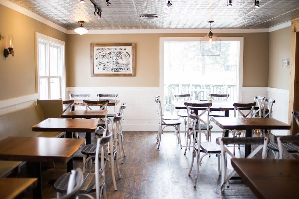 A. Smiths Restaurant | restaurant | 14608 W Park St, Burton, OH 44021, USA | 4402738039 OR +1 440-273-8039