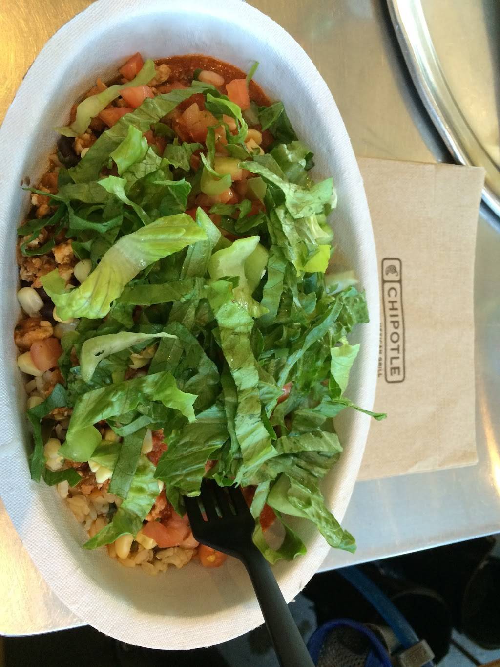 Chipotle Mexican Grill | restaurant | 1948 SW Broadway, Portland, OR 97201, USA | 5032742002 OR +1 503-274-2002