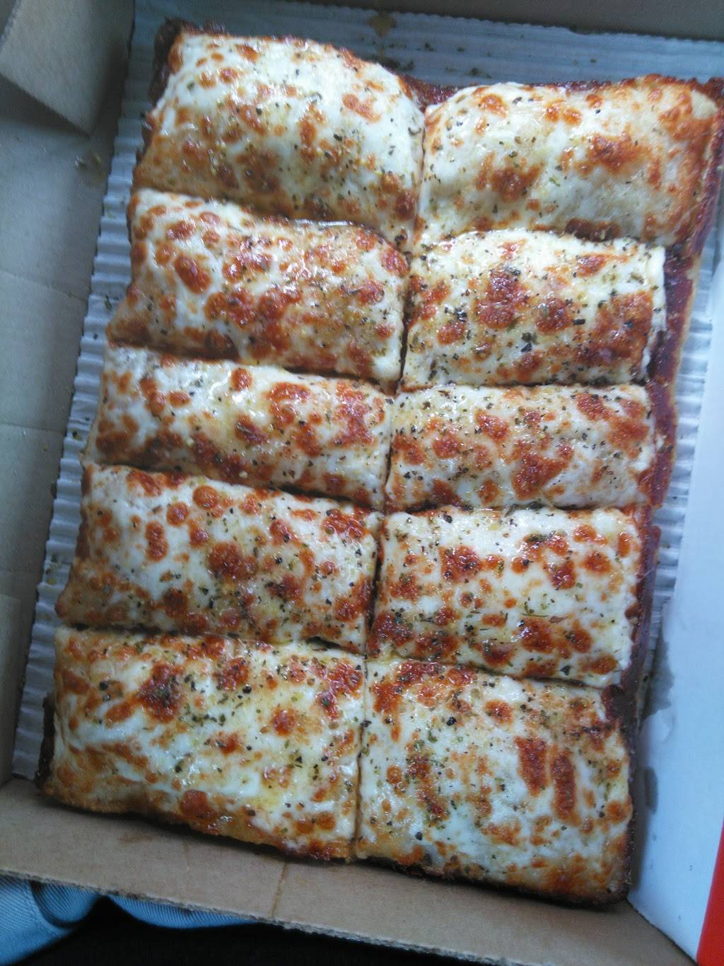 Little Caesars Pizza | meal takeaway | 2926 Valley View Ln, Farmers Branch, TX 75234, USA | 9726209993 OR +1 972-620-9993