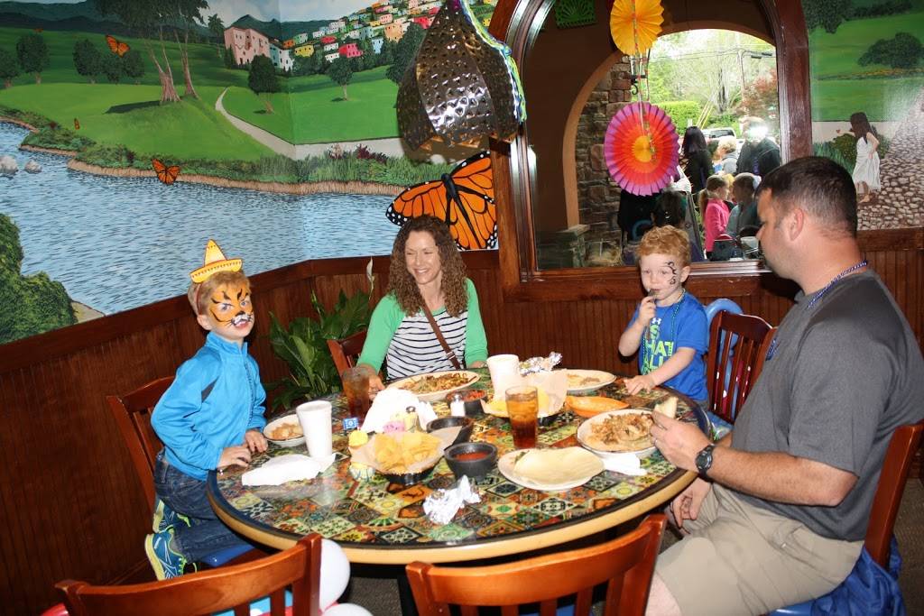 Mi Pueblito Mexican Restaurant | restaurant | 139 S Washington St, Rutherfordton, NC 28139, USA | 8282862860 OR +1 828-286-2860