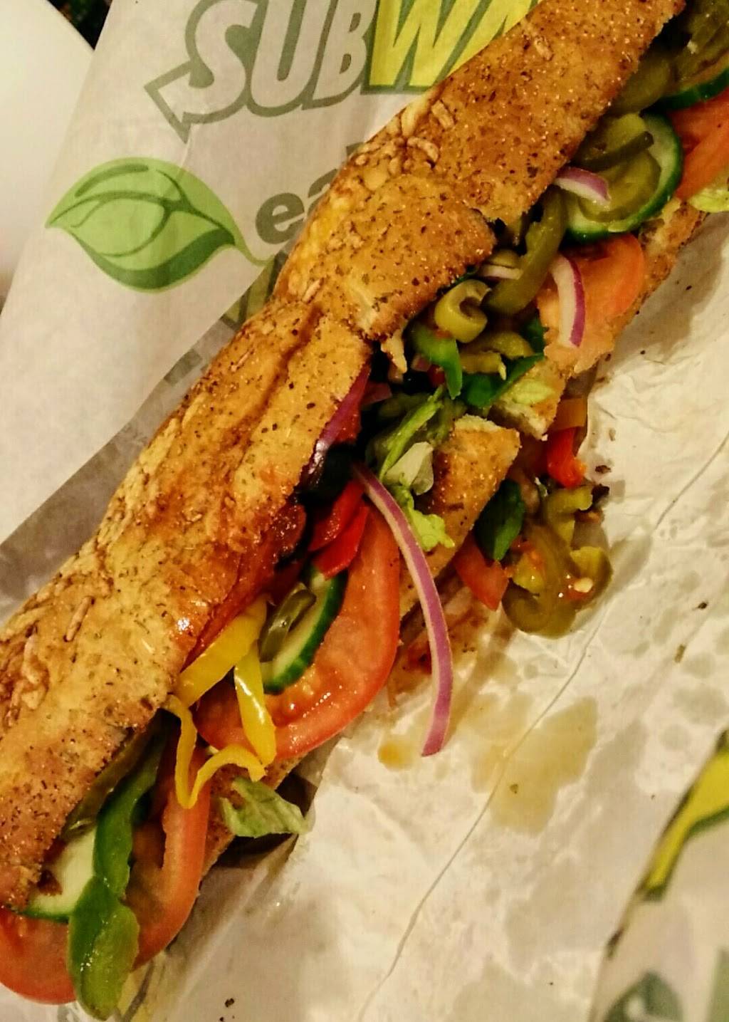 Subway | restaurant | 671 Danforth Ave Ground Floor Units 3 & M3, Toronto, ON M4J 1L3, Canada | 4164639993 OR +1 416-463-9993