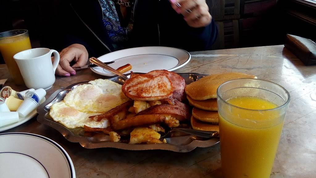 Dundas Street Grille | restaurant | 5238 Dundas St W, Etobicoke, ON M9B 1A9, Canada | 4162396244 OR +1 416-239-6244