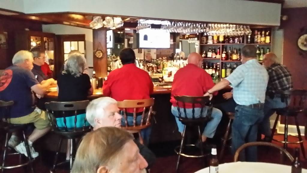 Coach & Four | restaurant | 5206 Williamson Rd, Roanoke, VA 24012, USA | 5403624220 OR +1 540-362-4220