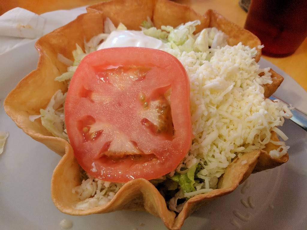 El Charrito | restaurant | 732 Commonwealth Dr, Norton, VA 24273, USA | 2763250793 OR +1 276-325-0793