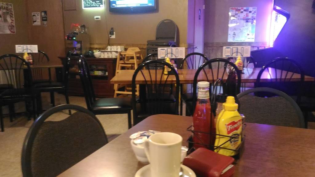 The Penguin... Again | restaurant | 418 Union Ave, Oconto Falls, WI 54154, USA | 9208464808 OR +1 920-846-4808