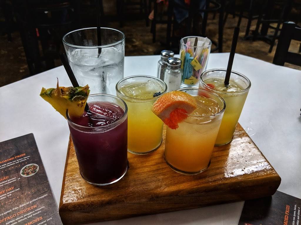 Sangria on the Burg | restaurant | 5115 Fredericksburg Rd, San Antonio, TX 78229, USA | 2102653763 OR +1 210-265-3763