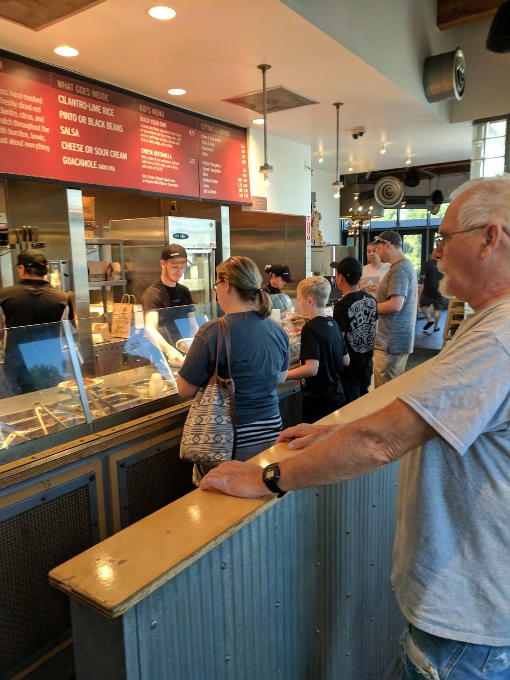 Chipotle Mexican Grill | restaurant | 18880 E Valley View Pkwy, Independence, MO 64055, USA | 8167950590 OR +1 816-795-0590