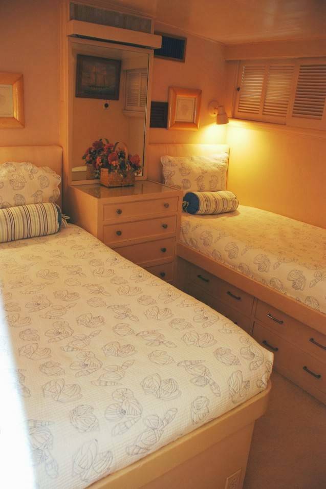 TIRELESS Charters | restaurant | Ocean Reef Club, Ocean Reef Dr, Key Largo, FL 33037, USA | 2154998288 OR +1 215-499-8288