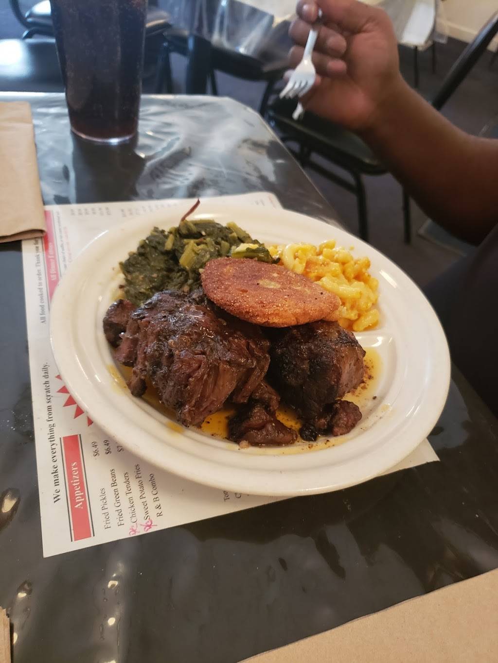 M & V Famous "Soul" Food | restaurant | 281 N Lowry St, Smyrna, TN 37167, USA | 6152670571 OR +1 615-267-0571