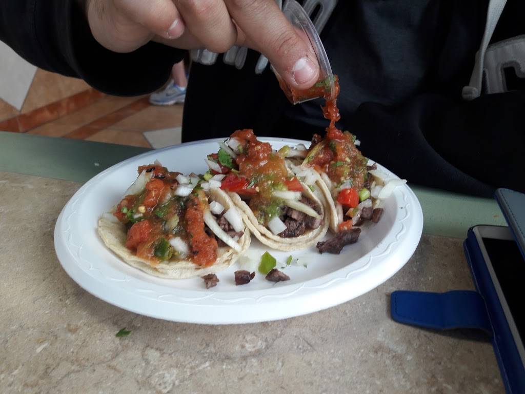 Taco My Hacienda | restaurant | 14380 Main St #104 9, Hesperia, CA 92345, USA | 7609493393 OR +1 760-949-3393