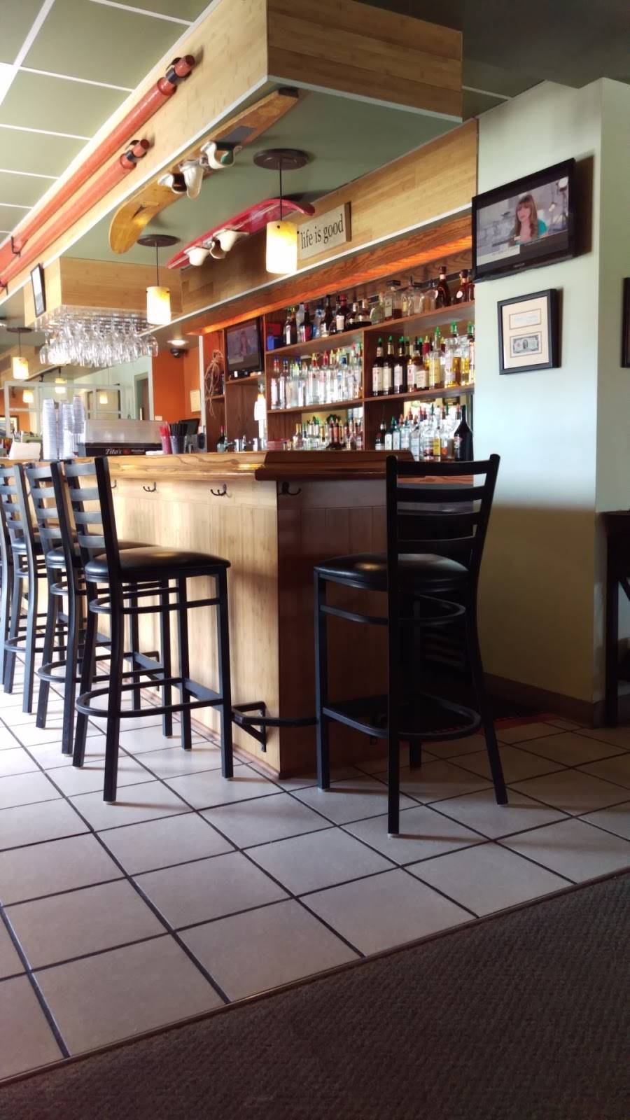 The Little Bar Restaurant of Marine City | restaurant | 321 Chartier Rd, Marine City, MI 48039, USA | 8107658084 OR +1 810-765-8084