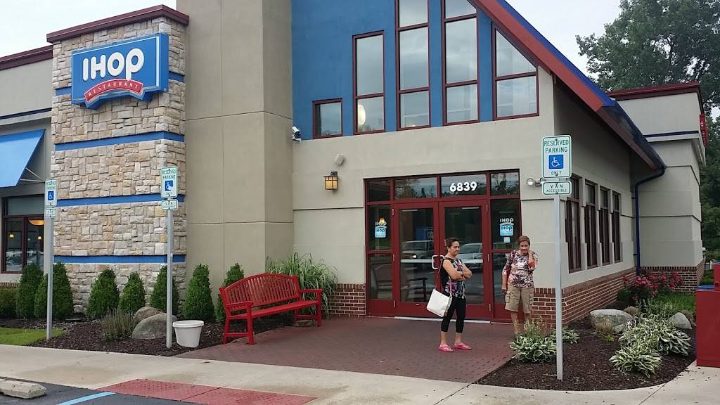 IHOP | bakery | 6839 W Jefferson Blvd, Fort Wayne, IN 46804, USA | 2604329040 OR +1 260-432-9040