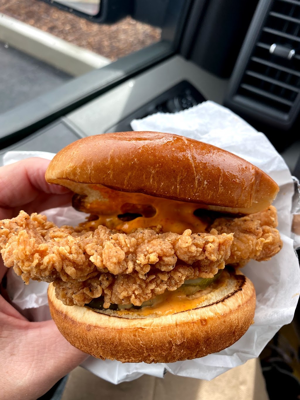 KFC | restaurant | 1408 Center Dr, Medford, OR 97501, USA | 5417765118 OR +1 541-776-5118