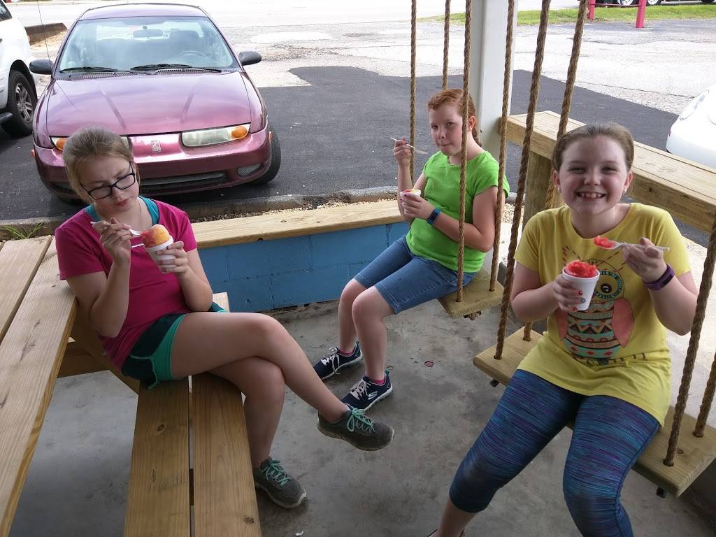 Pelicans SnoBalls of Irmo | restaurant | 6165 St Andrews Rd, Columbia, SC 29212, USA | 8034135369 OR +1 803-413-5369