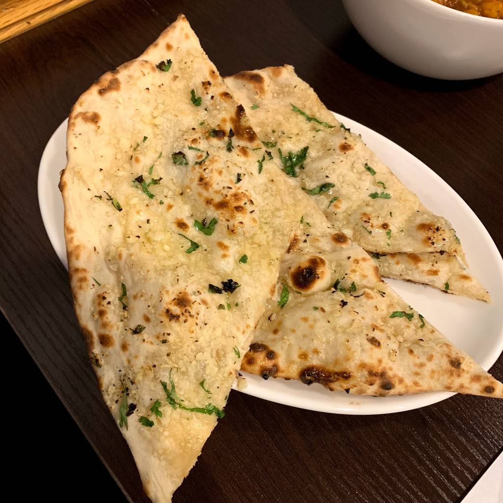 Siri Indian Restaurant | restaurant | 1520 W Taylor St, Chicago, IL 60607, USA | 3127667474 OR +1 312-766-7474