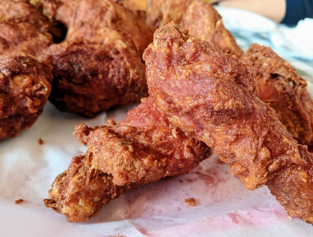 Guss World Famous Fried Chicken | restaurant | 5486 Peachtree Rd, Chamblee, GA 30341, USA | 7705570839 OR +1 770-557-0839