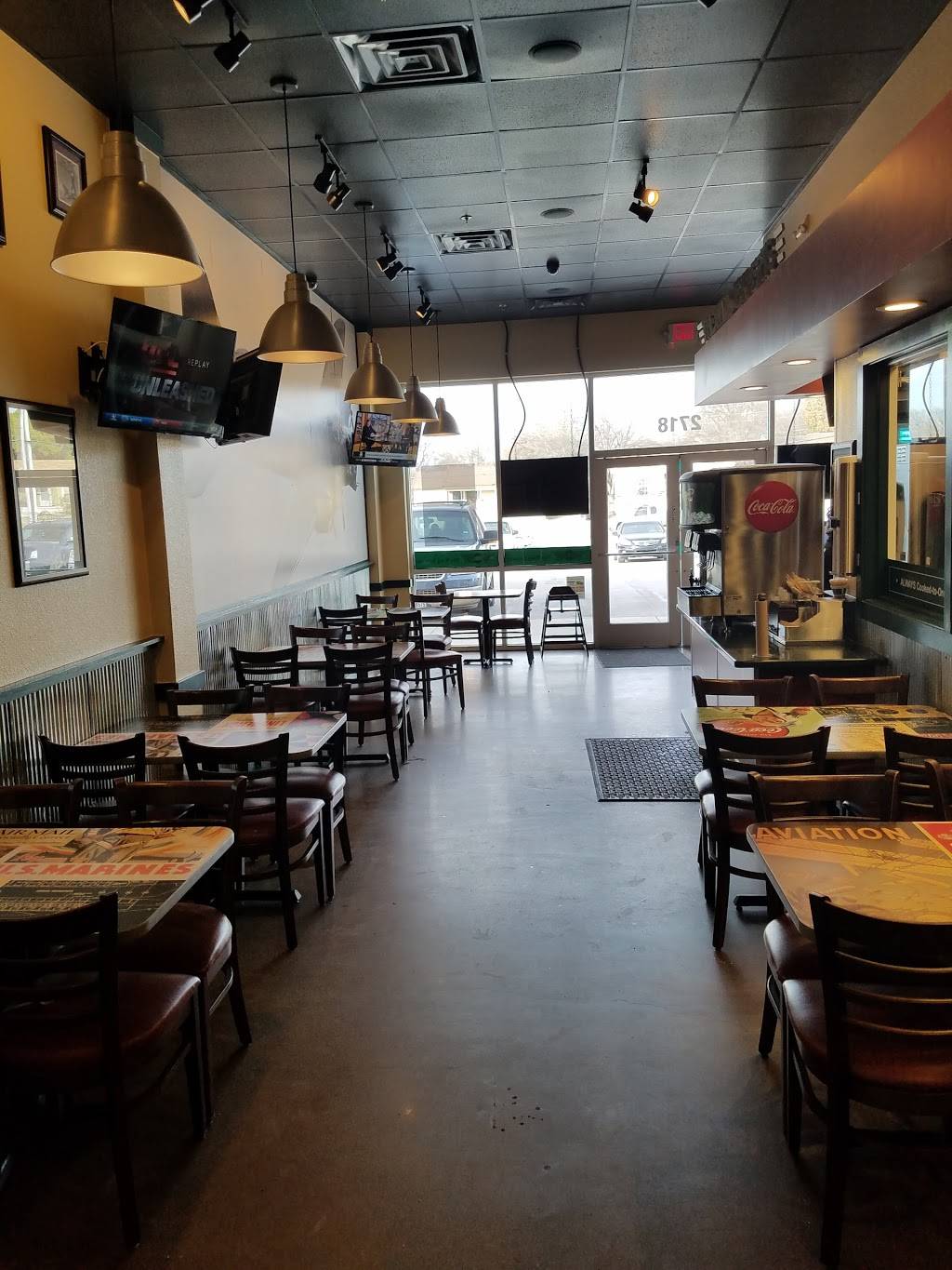 Wingstop | restaurant | 2718 E Berry St, Fort Worth, TX 76105, USA | 8175349464 OR +1 817-534-9464