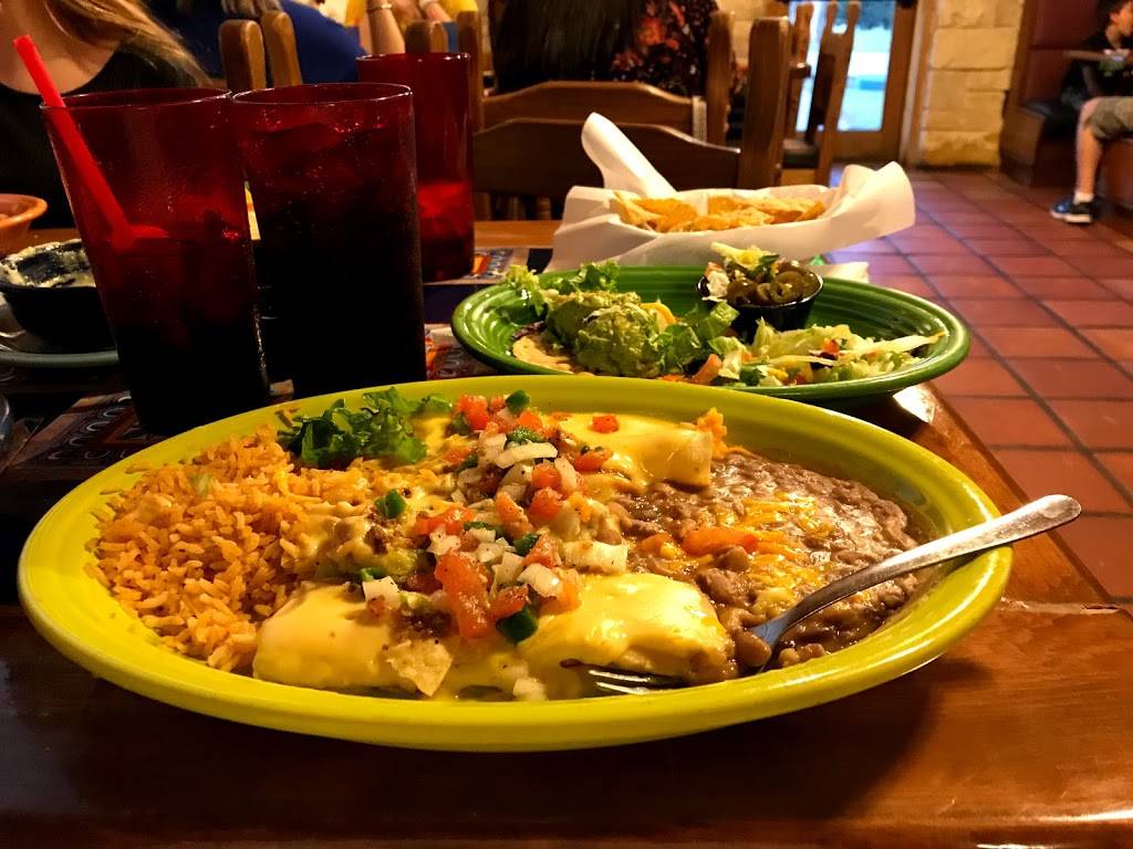 Garcias Mexican Restaurant & Cantina | restaurant | 2000 Loop 567, Granbury, TX 76048, USA | 8175734920 OR +1 817-573-4920