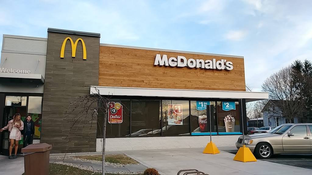 McDonalds | cafe | 500 E Charles St, Muncie, IN 47305, USA | 7652848848 OR +1 765-284-8848