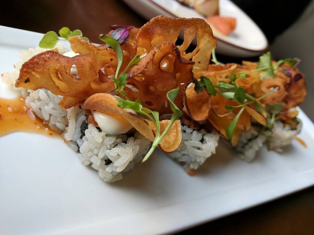 Azuki Sushi | restaurant | 2321 Fifth Ave, San Diego, CA 92101, USA | 6192384760 OR +1 619-238-4760
