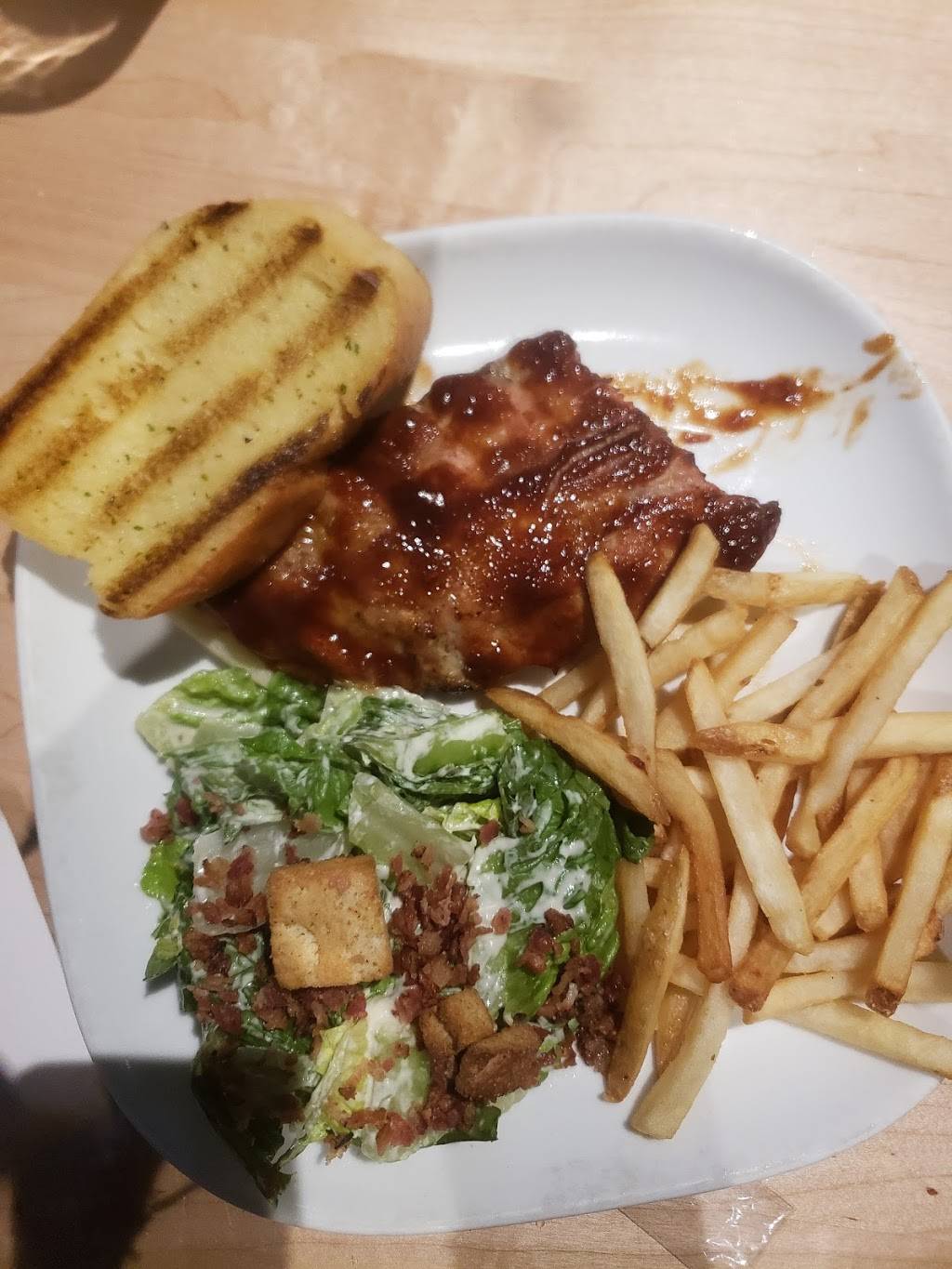 Boston Pizza | restaurant | 6978 Financial Dr, Mississauga, ON L5N 8J4, Canada | 9058199299 OR +1 905-819-9299