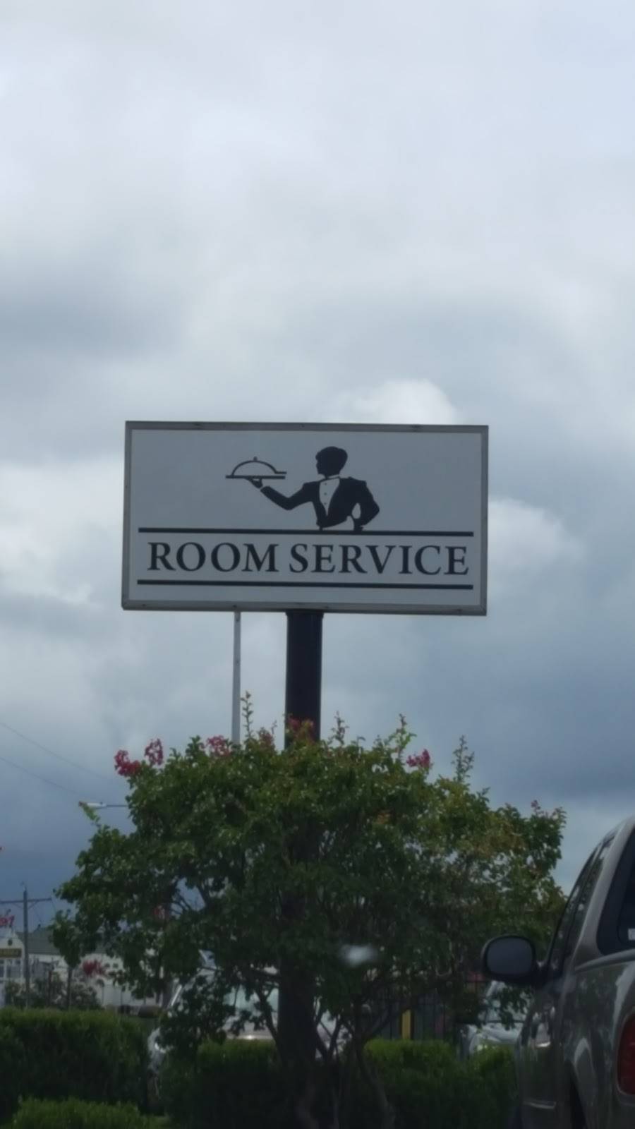 Room Service Jackson | restaurant | 4659 McWillie Dr, Jackson, MS 39206, USA | 6013624617 OR +1 601-362-4617