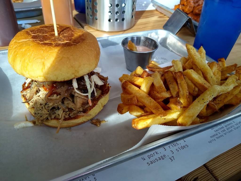 Batesy’s BBQ and Bar | restaurant | 6820F Rockaway Beach Blvd, Arverne, NY 11692, USA | 9293435593 OR +1 929-343-5593