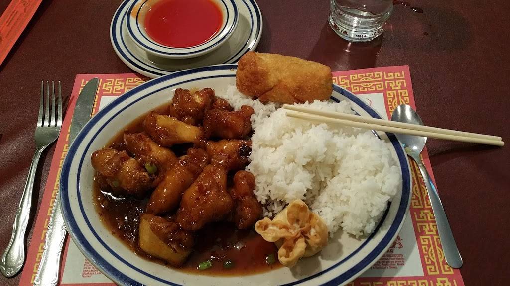 Golden Wok | restaurant | 1971 E Beltline Ave NE, Grand Rapids, MI 49525, USA | 6163638880 OR +1 616-363-8880