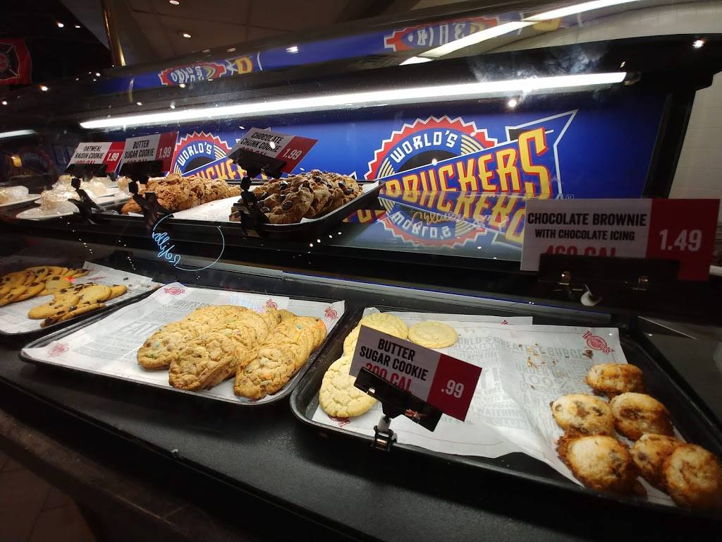 Fuddruckers | restaurant | 1500 Branding Ln, Downers Grove, IL 60515, USA | 6309630404 OR +1 630-963-0404