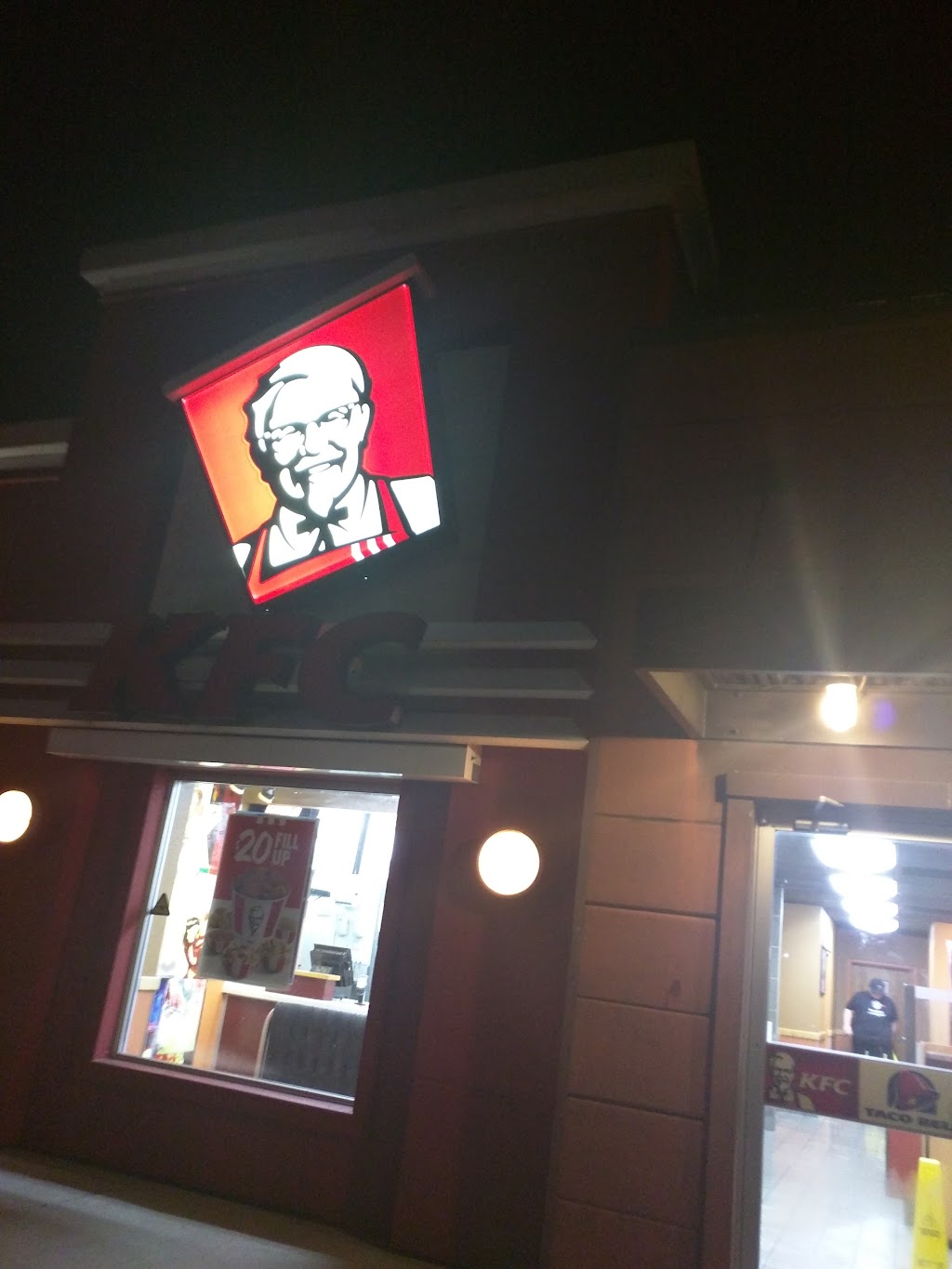 KFC | restaurant | 700 1/2 Mississippi Dr, Waynesboro, MS 39367, USA | 6017354911 OR +1 601-735-4911